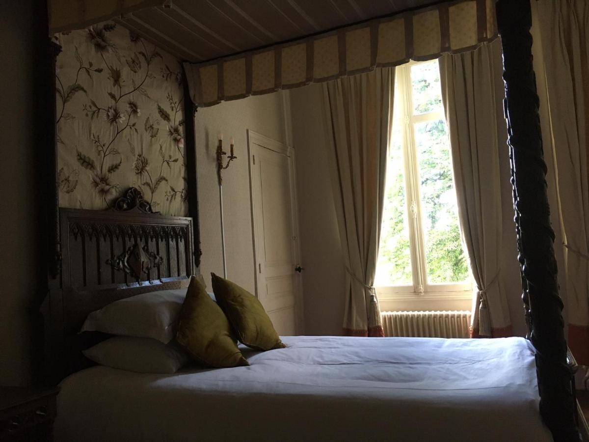 Chambres D'Hotes Montbron Luchapt ภายนอก รูปภาพ
