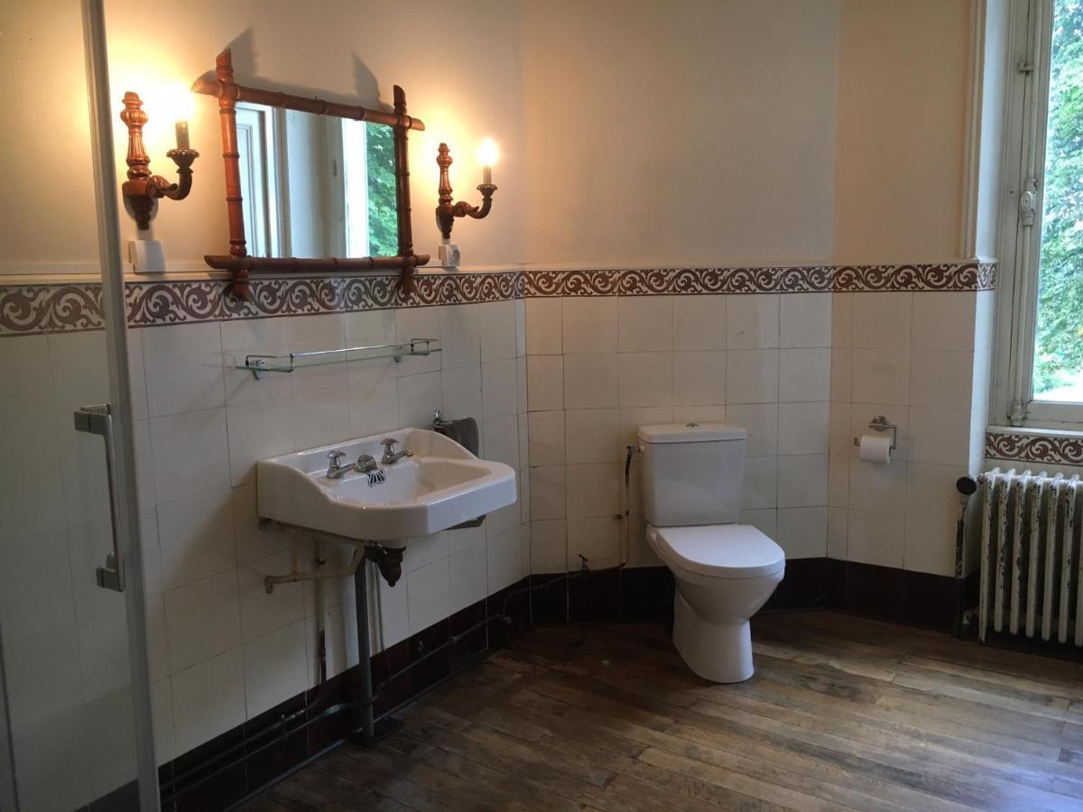 Chambres D'Hotes Montbron Luchapt ภายนอก รูปภาพ
